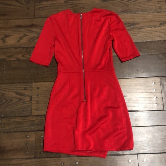 Alice + Olivia Red Crew Neck Sheath Dress - Picture 4 of 4